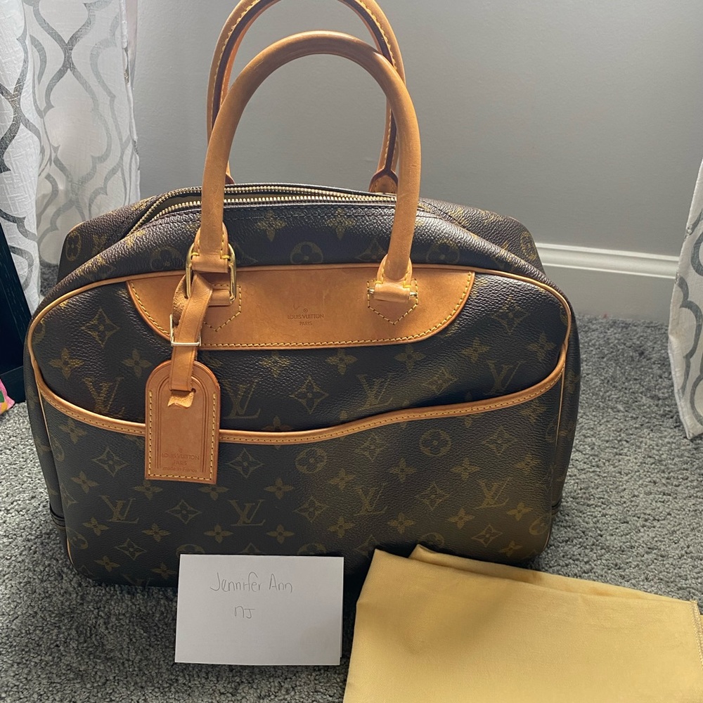 NOT FOR SALE COPY - Deauville LV Excellent Condition